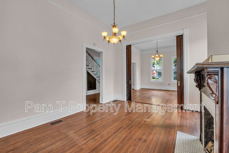 Stunning 3 Bedroom House property image