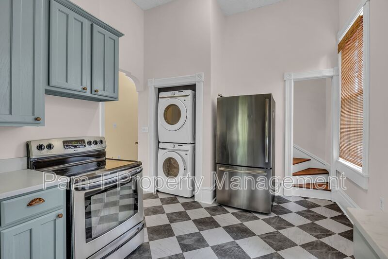 Stunning 3 Bedroom House property image