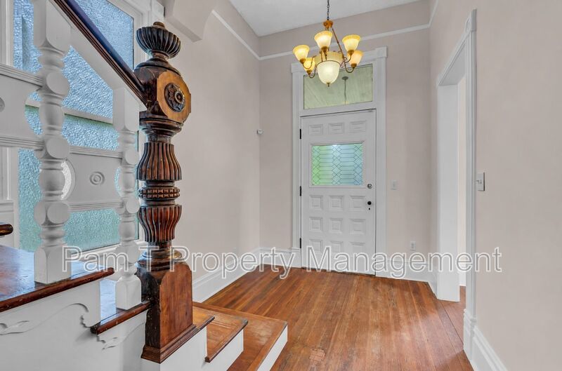 Stunning 3 Bedroom House property image