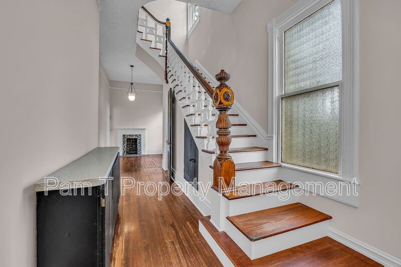 Stunning 3 Bedroom House property image