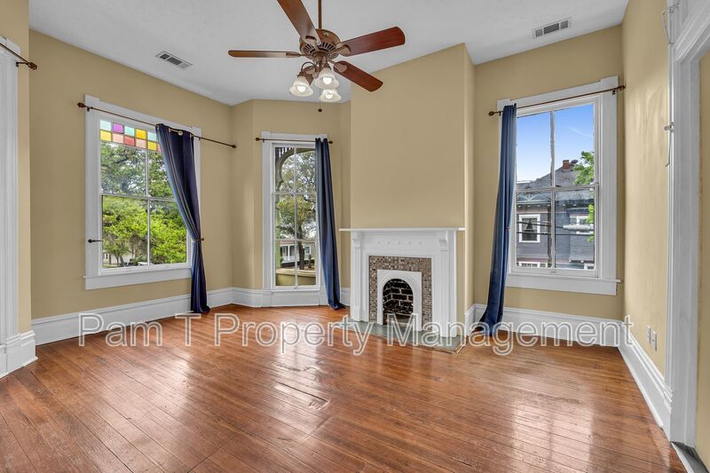 Stunning 3 Bedroom House property image