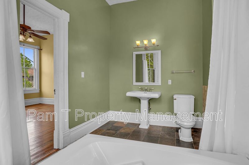 Stunning 3 Bedroom House property image