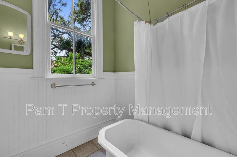 Stunning 3 Bedroom House property image