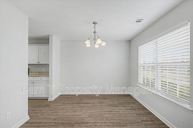 5 Bedroom House in Pooler property image