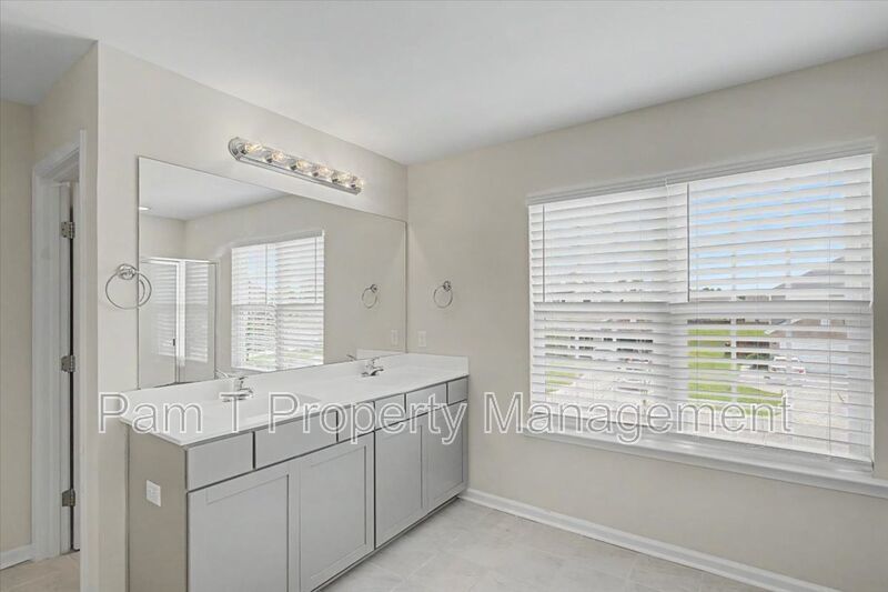 5 Bedroom House in Pooler property image