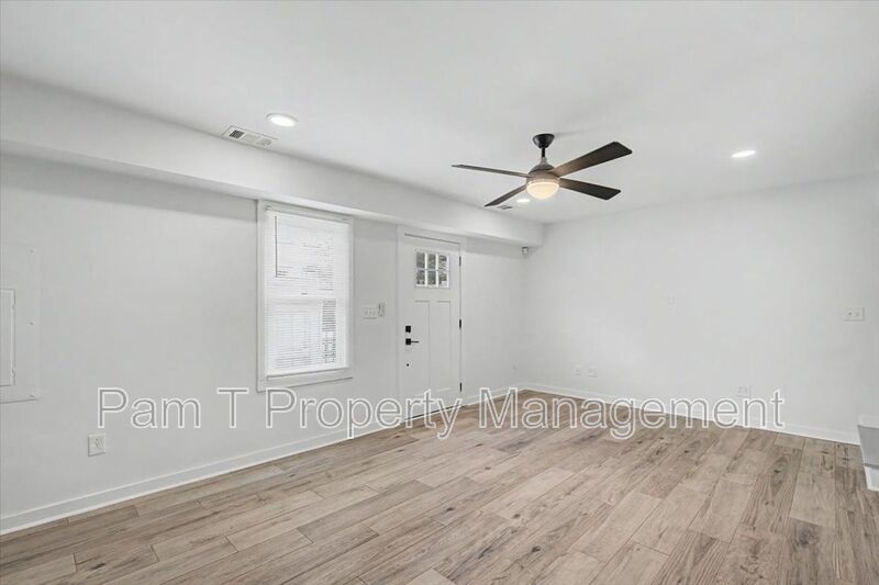 3 bedroom Carriage House in Desirable Location! Free month rent with 12 month lease property image