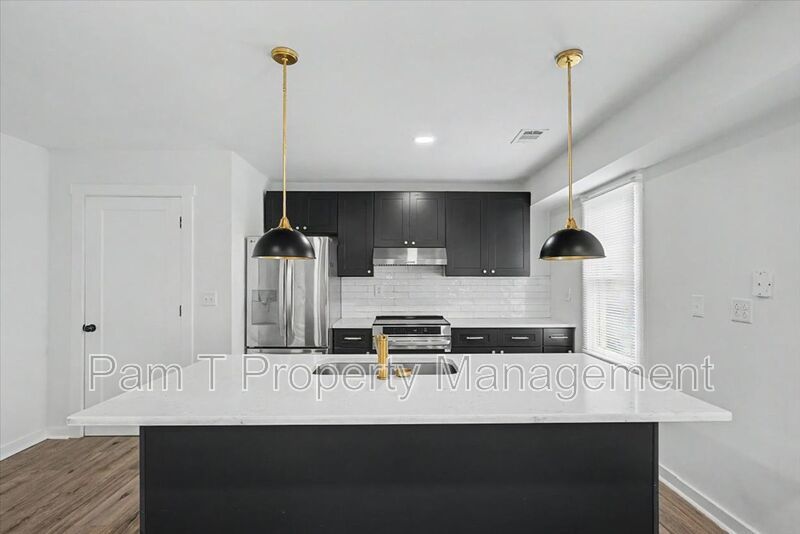 3 bedroom Carriage House in Desirable Location! Free month rent with 12 month lease property image