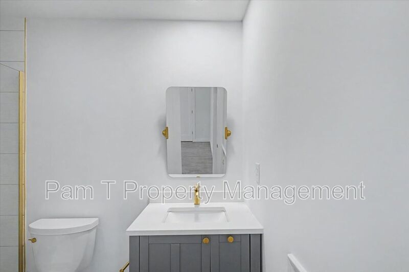 3 bedroom Carriage House in Desirable Location! Free month rent with 12 month lease property image