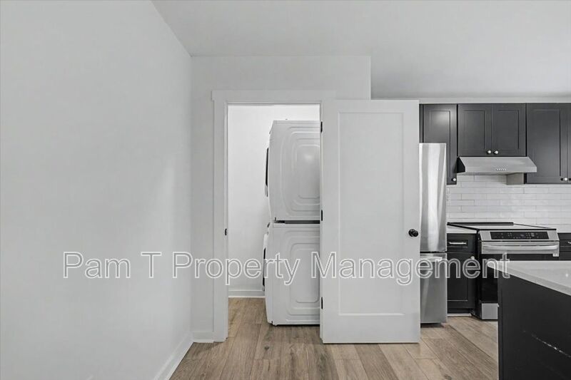 3 bedroom Carriage House in Desirable Location! Free month rent with 12 month lease property image