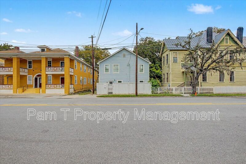 3 bedroom Carriage House in Desirable Location! Free month rent with 12 month lease property image