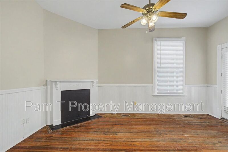 downtown 1 bedroom minutes to SCAD property image