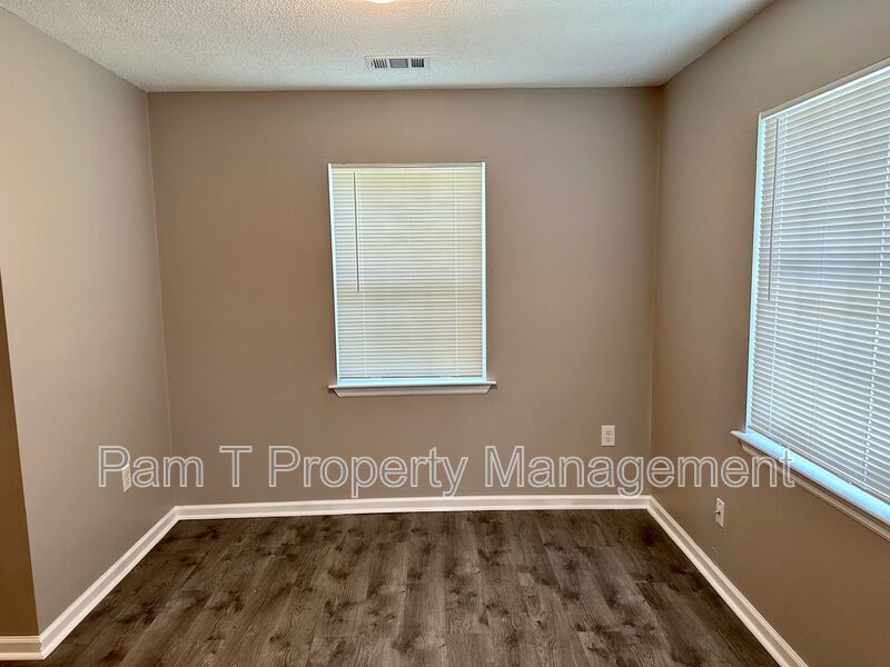 3 bedroom midtown home property image