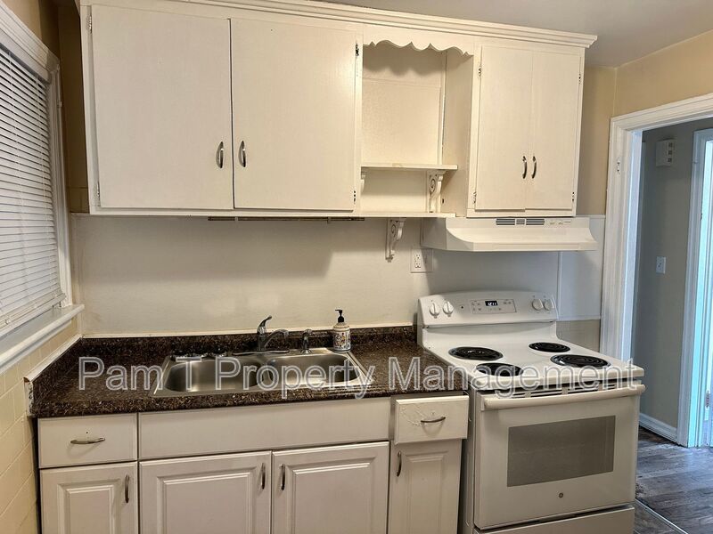 3 Bedroom home on Savannah's West side property image