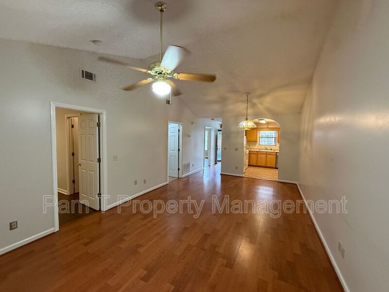 Nice 2 bedroom apartment in gated community property image
