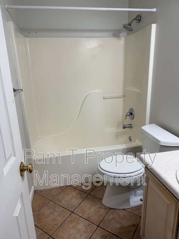 Nice 2 bedroom apartment in gated community property image