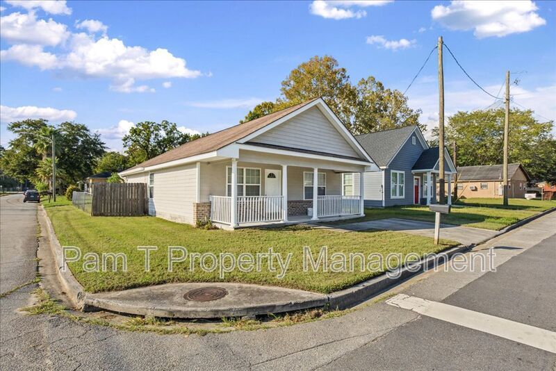 3 bedroom near Garden City property image