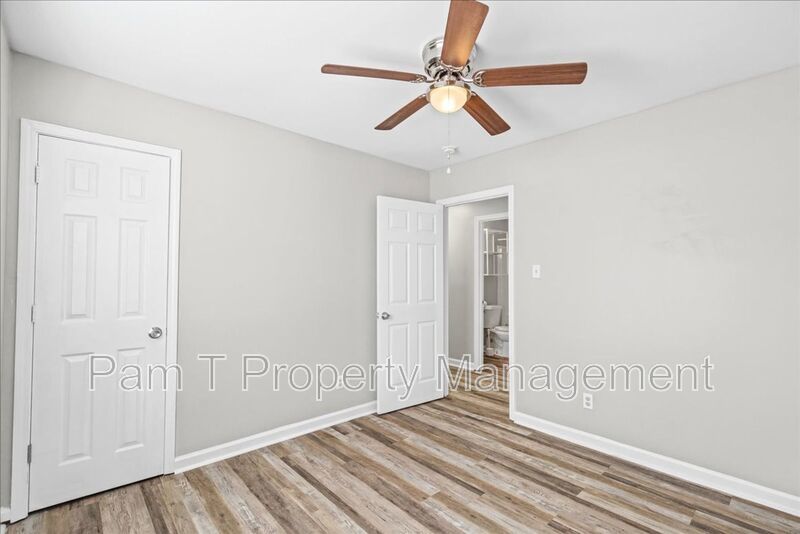 3 bedroom near Garden City property image