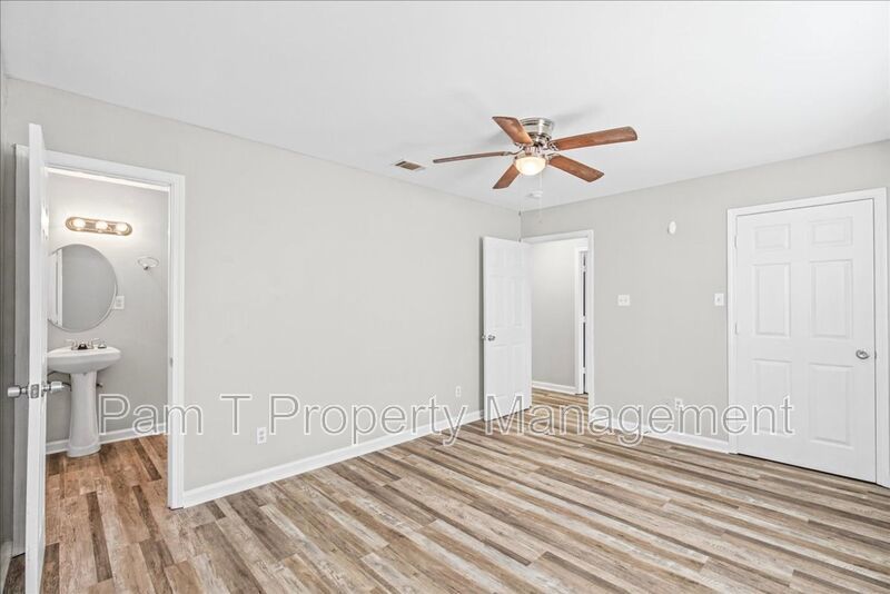 3 bedroom near Garden City property image