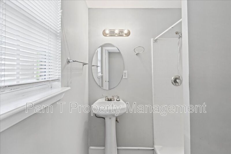 3 bedroom near Garden City property image