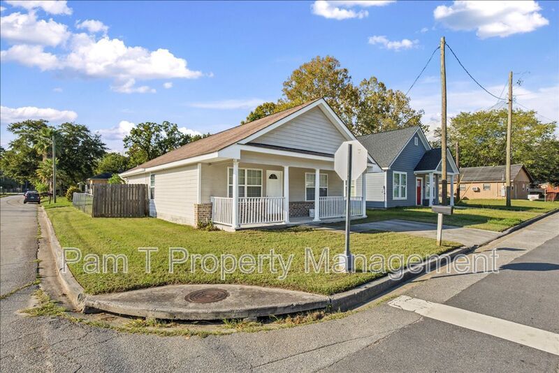 3 bedroom near Garden City property image