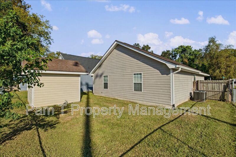 3 bedroom near Garden City property image