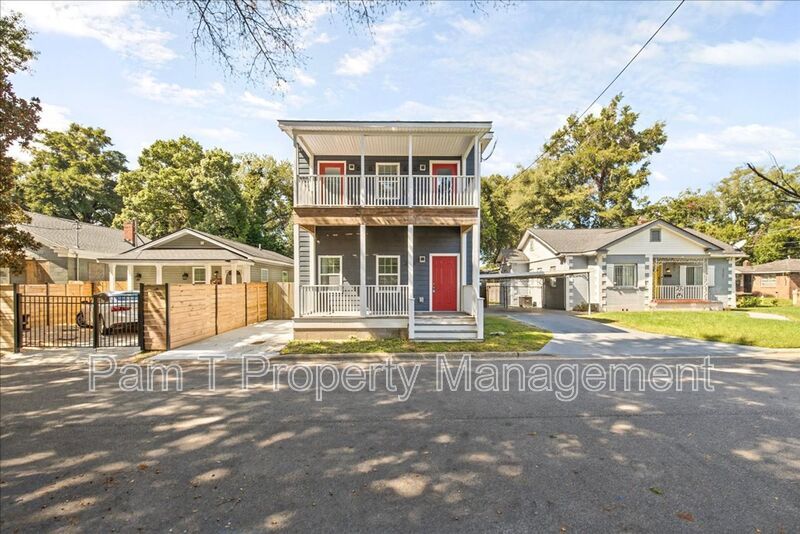 Completely renovated 4 bedroom home with all the bells and whistles property image
