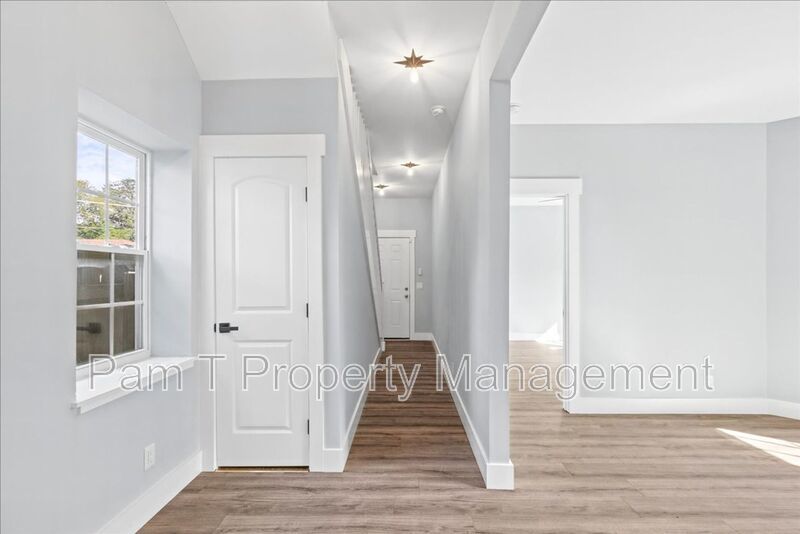 Completely renovated 4 bedroom home with all the bells and whistles property image