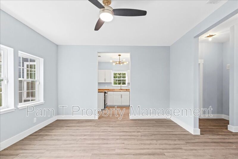 Completely renovated 4 bedroom home with all the bells and whistles property image