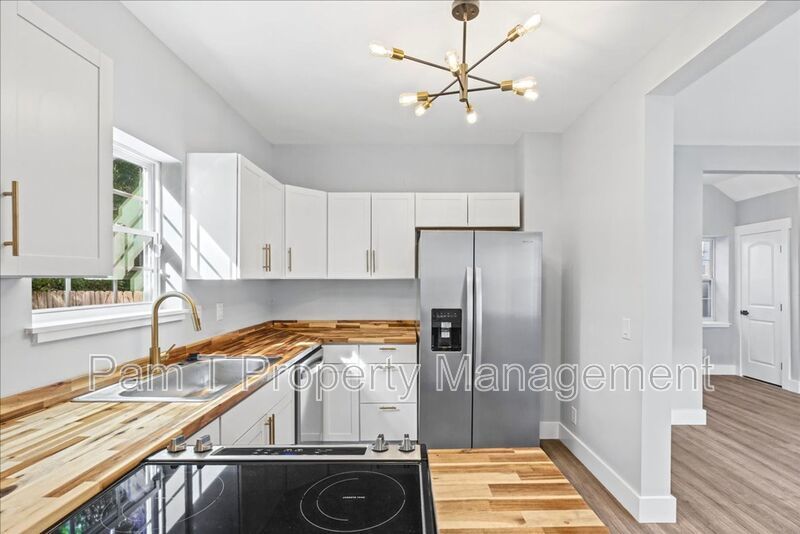 Completely renovated 4 bedroom home with all the bells and whistles property image