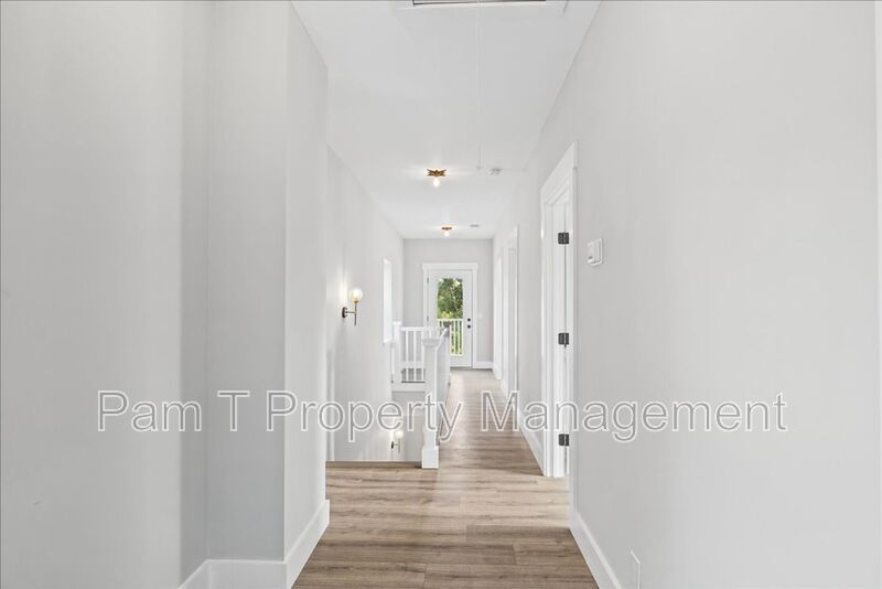 Completely renovated 4 bedroom home with all the bells and whistles property image