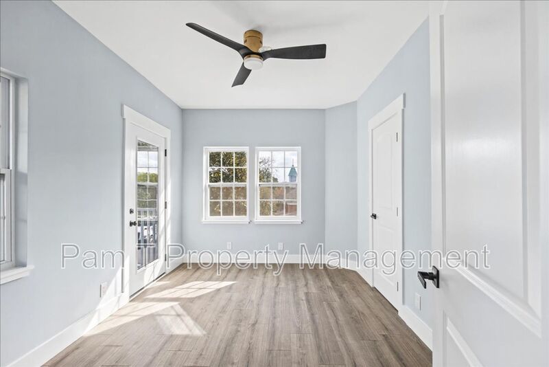 Completely renovated 4 bedroom home with all the bells and whistles property image