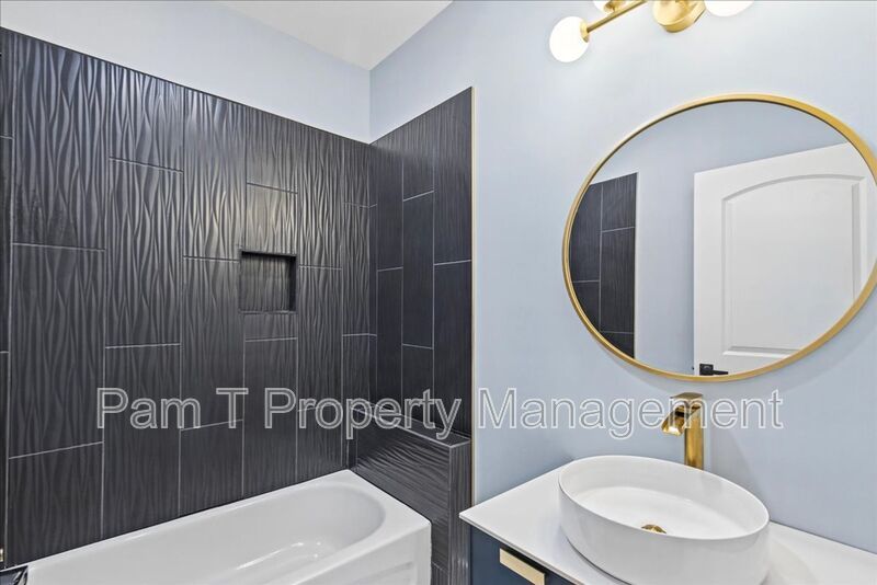 Completely renovated 4 bedroom home with all the bells and whistles property image