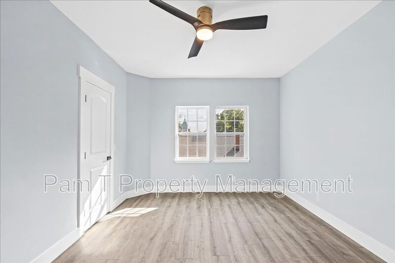 Completely renovated 4 bedroom home with all the bells and whistles property image