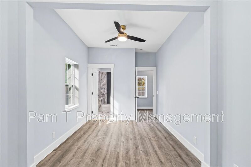 Completely renovated 4 bedroom home with all the bells and whistles property image