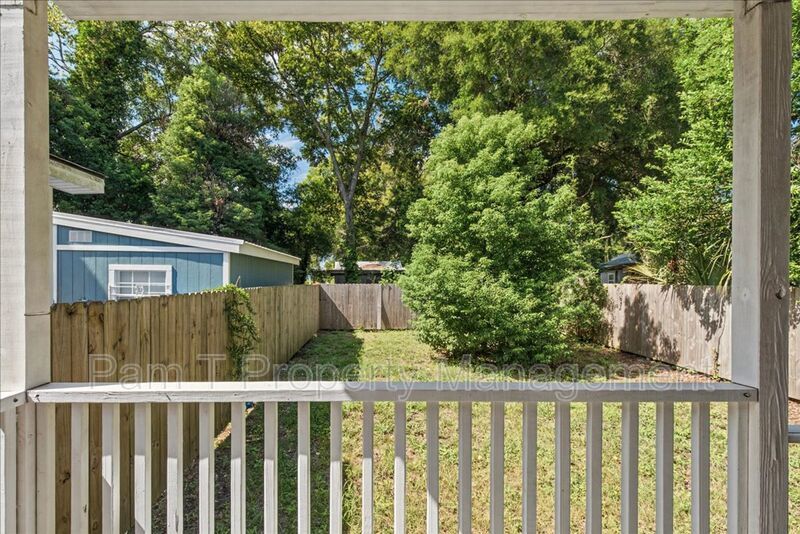 Completely renovated 4 bedroom home with all the bells and whistles property image