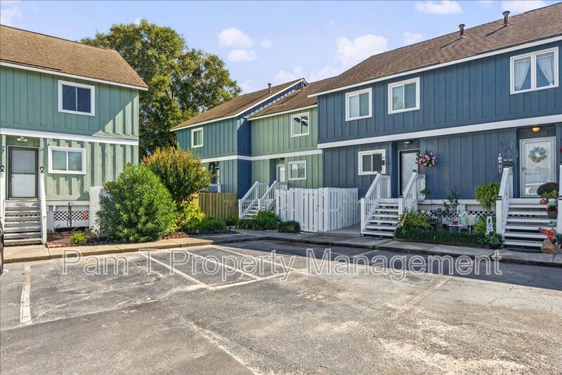 Stunning Waterfront Townhome in Gated Community – Deep-Water Views, Community Dock & Pool! property image