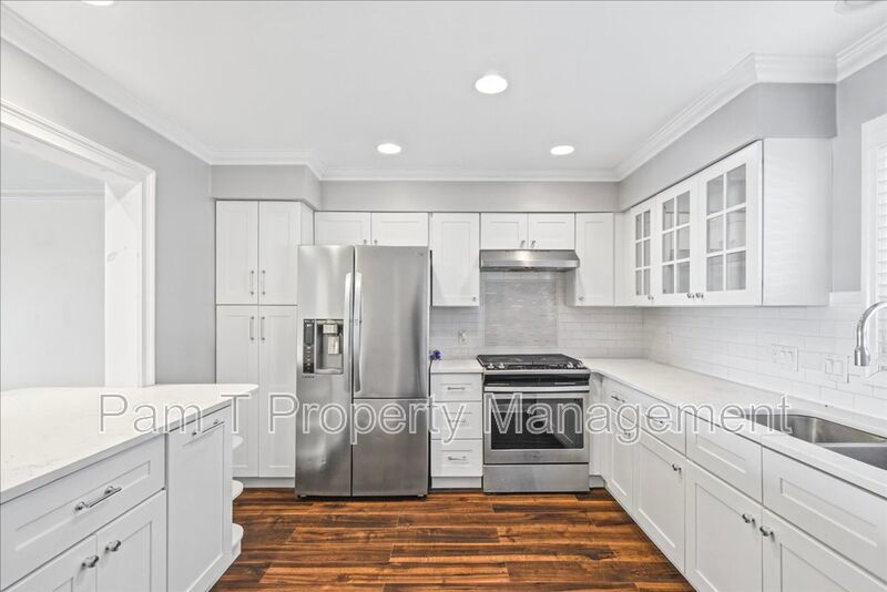 Stunning Waterfront Townhome in Gated Community – Deep-Water Views, Community Dock & Pool! property image