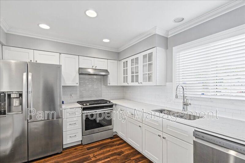 Stunning Waterfront Townhome in Gated Community – Deep-Water Views, Community Dock & Pool! property image