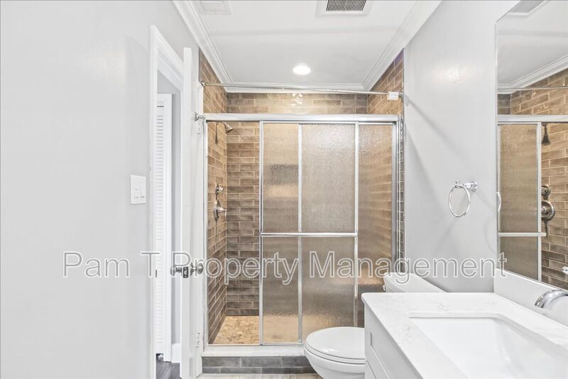 Stunning Waterfront Townhome in Gated Community – Deep-Water Views, Community Dock & Pool! property image