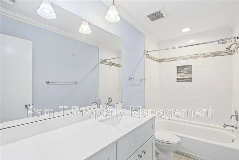 Stunning Waterfront Townhome in Gated Community – Deep-Water Views, Community Dock & Pool! property image